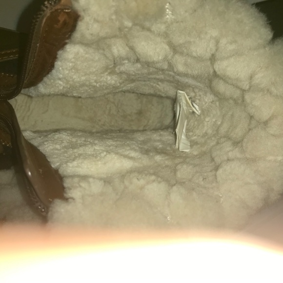 Tory Burch “Abbott” shearling snow/rain duck boots - Picture 9 of 16